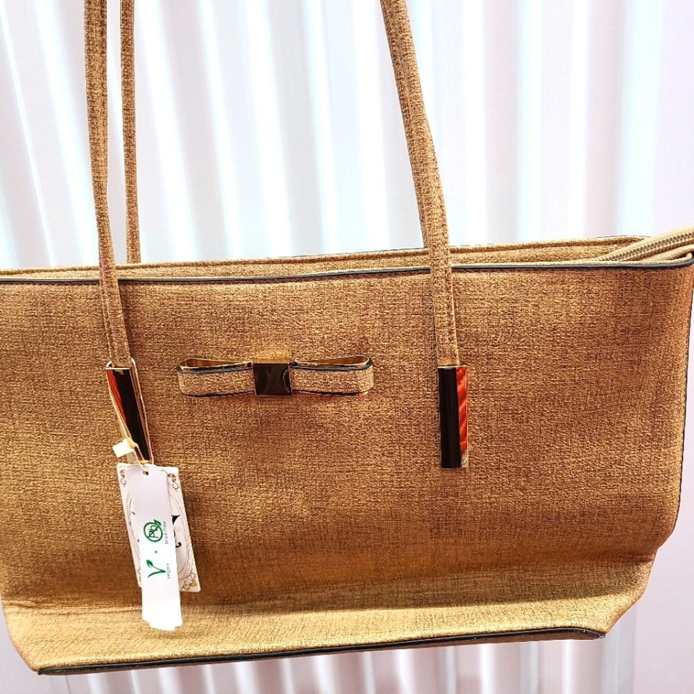 Vegan taupe purse